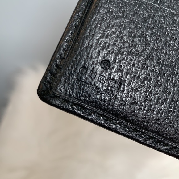 Authentic Gucci compact European style wallet - Picture 10 of 16
